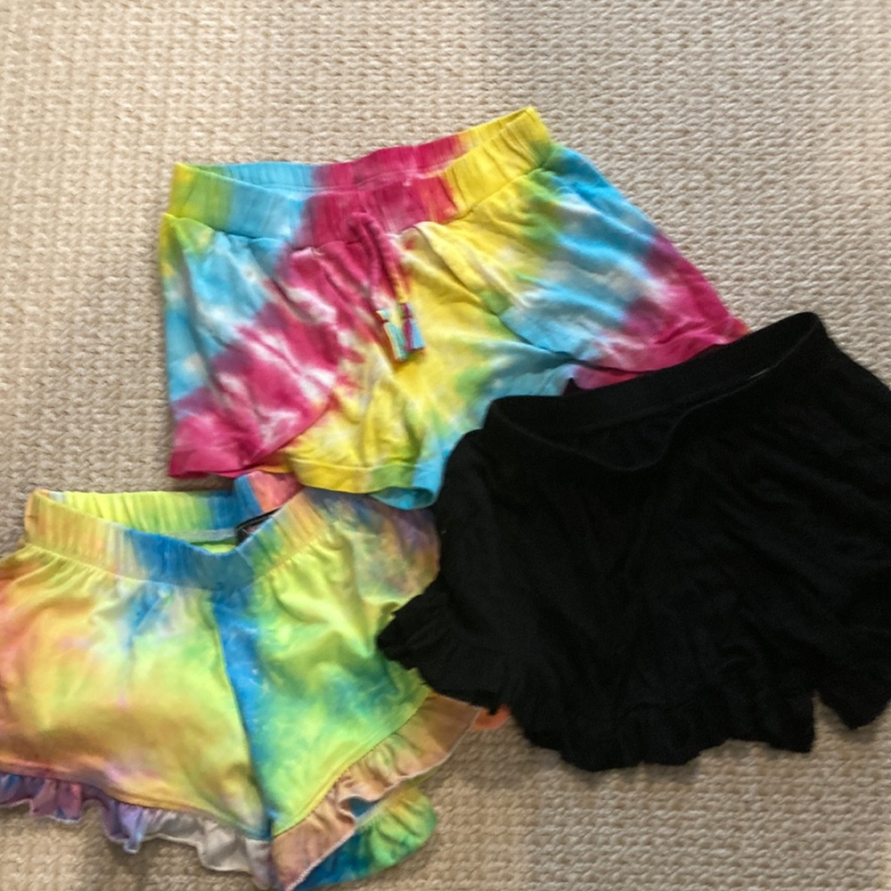 Girls shorts bundle size small